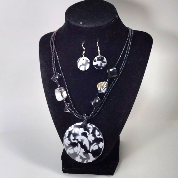 Multi Rows Black Beaded necklace with Round Shell Pendant and Matching Earrings - Picture 1 of 11